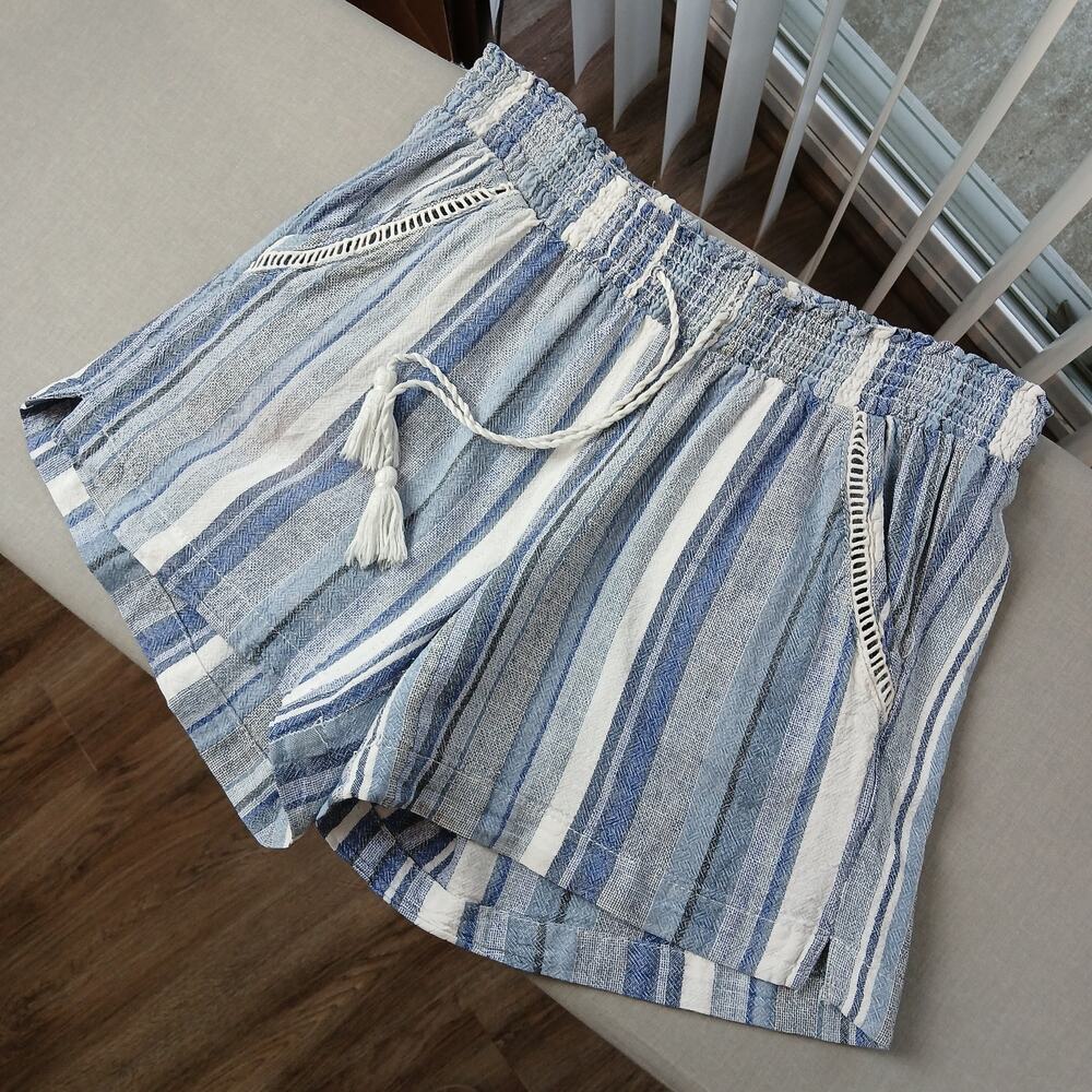 Briggs Blue & White Striped Linen Blend Shorts S tassel pull on pockets casual